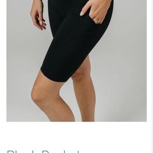 Women’s Zyia Confluence Hustle Shorts.